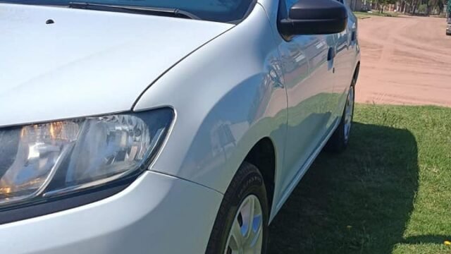 VENDO-Sandero-autentic-2017_02