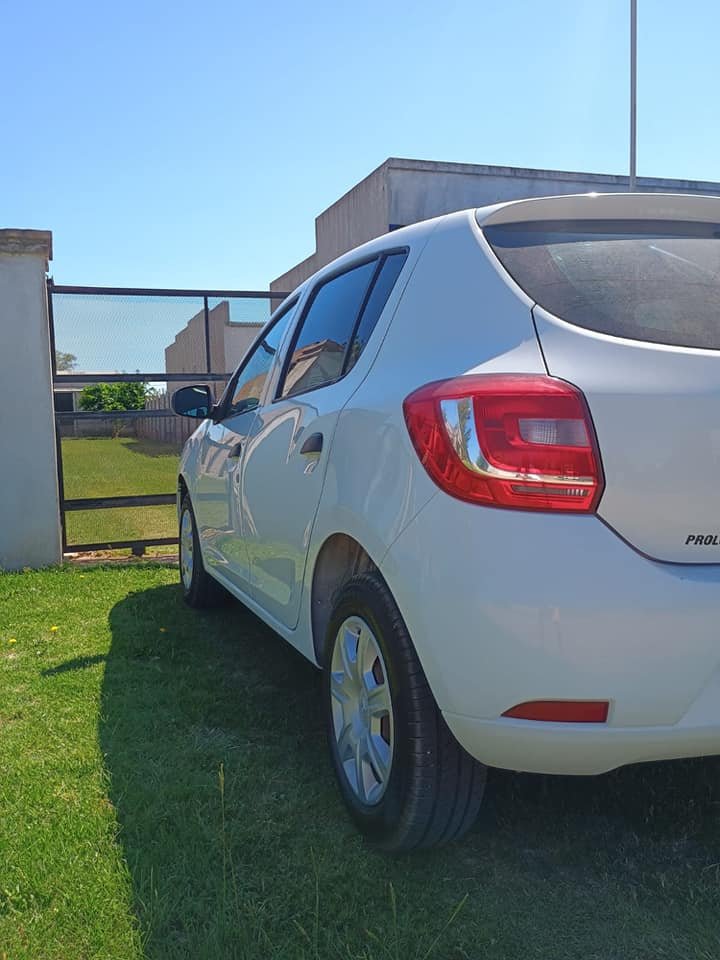 VENDO-Sandero-autentic-2017_03