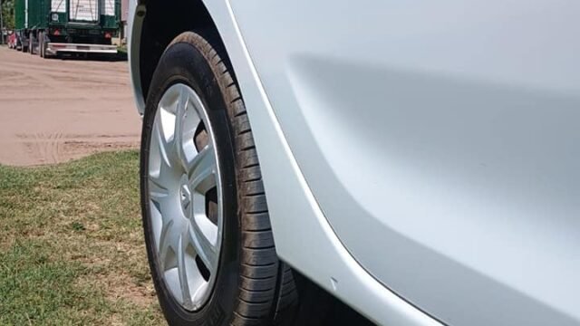 VENDO-Sandero-autentic-2017_04