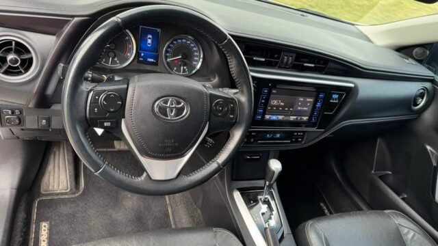 VENDO-TOYOTA-COROLLA-1_06
