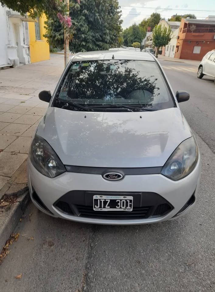 ford_fiesta_ano_2011_02