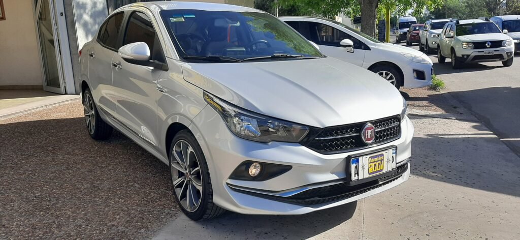 Fiat_Cronos_Precision_1_8_01