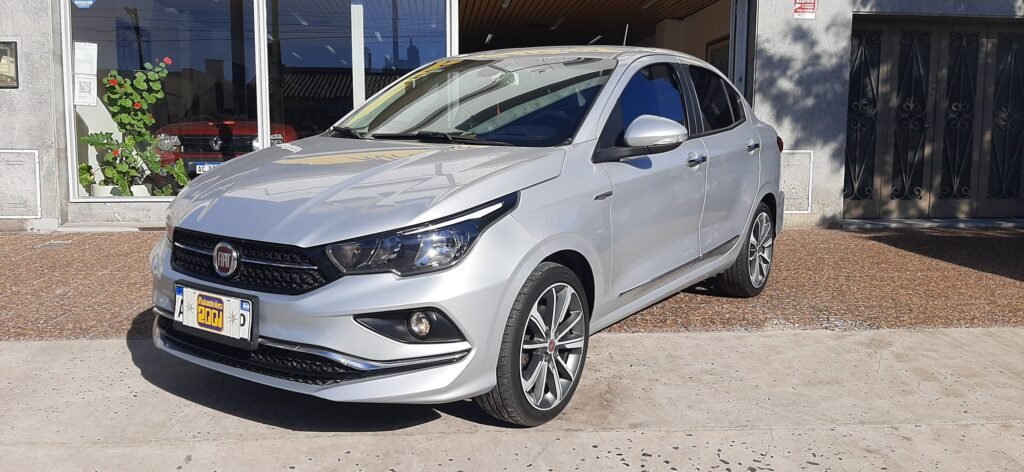 Fiat_Cronos_Precision_1_8_02