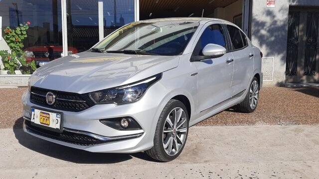 Fiat_Cronos_Precision_1_8_02