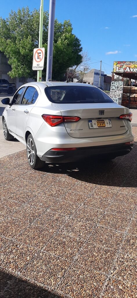 Fiat_Cronos_Precision_1_8_03