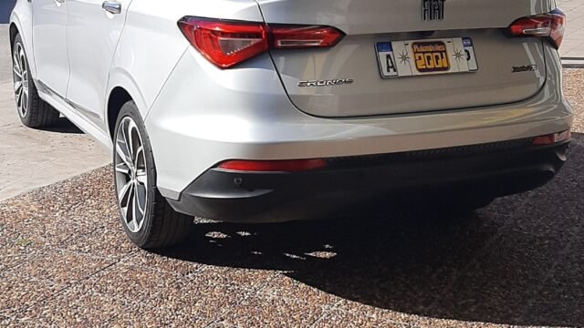 Fiat_Cronos_Precision_1_8_03