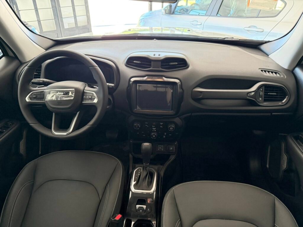 Jeep-Renegade-Longitude-07