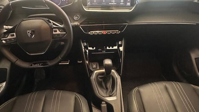 PEUGEOT_208_GT_1_0_Turbo_03