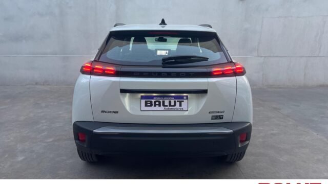 Peugeot_2008_Allure_T200_03