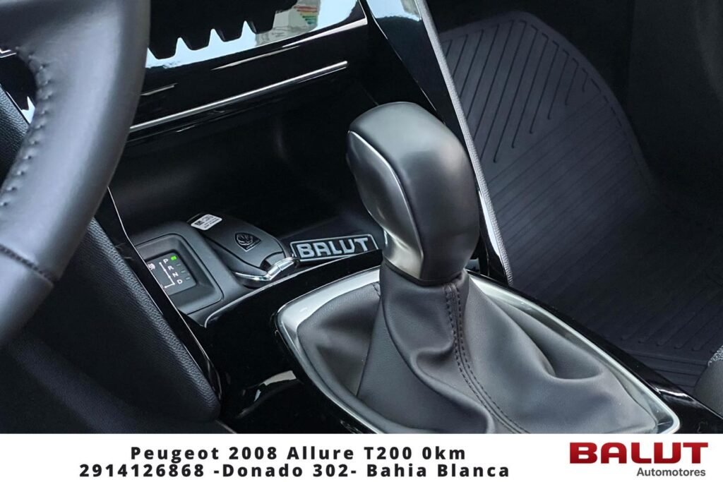 Peugeot_2008_Allure_T200_07