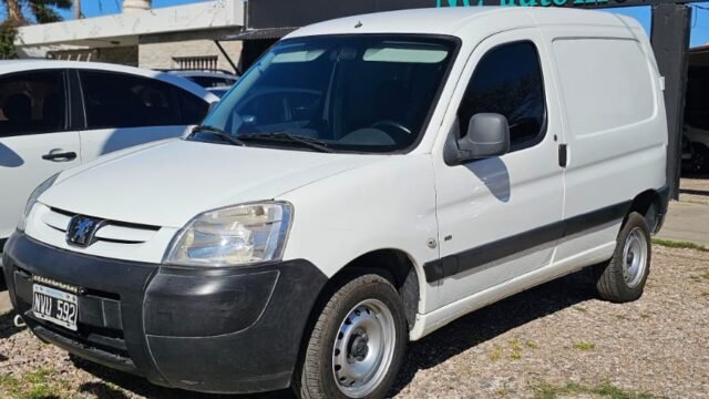 Peugeot_Partner_1_6_HDi_00