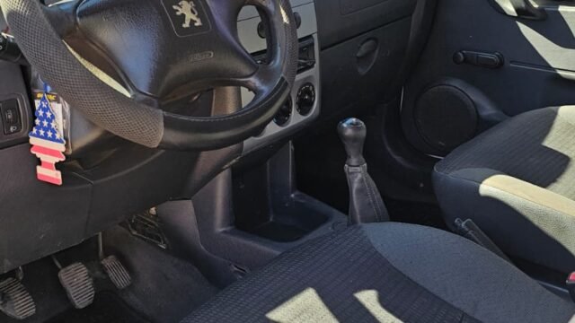 Peugeot_Partner_1_6_HDi_01