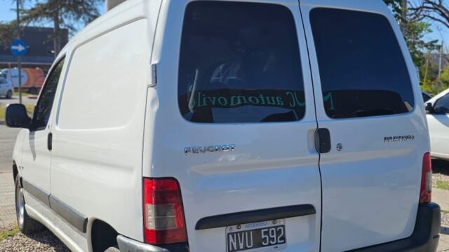 Peugeot_Partner_1_6_HDi_02