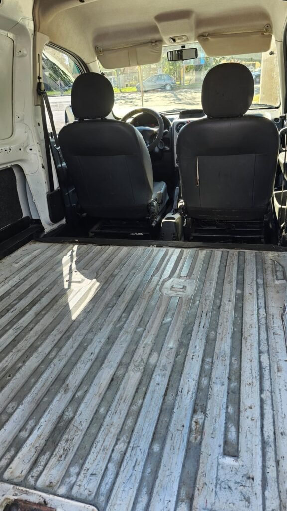 Peugeot_Partner_1_6_HDi_03