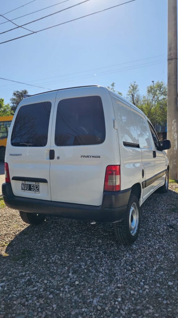 Peugeot_Partner_1_6_HDi_05