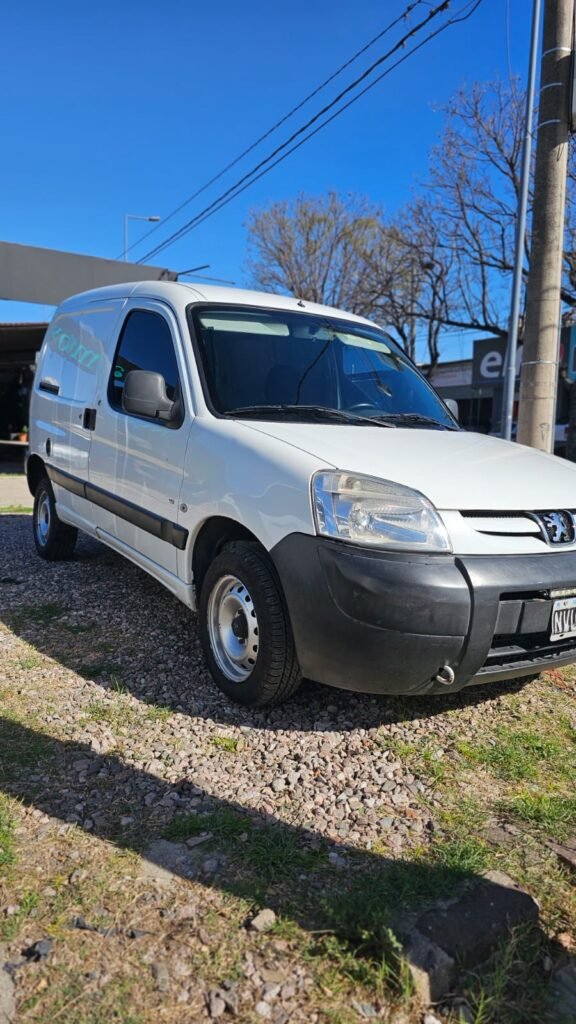 Peugeot_Partner_1_6_HDi_07