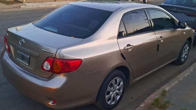 Toyota_Corolla_xli_2008_04