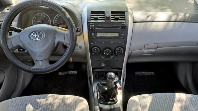 Toyota_Corolla_xli_2008_07