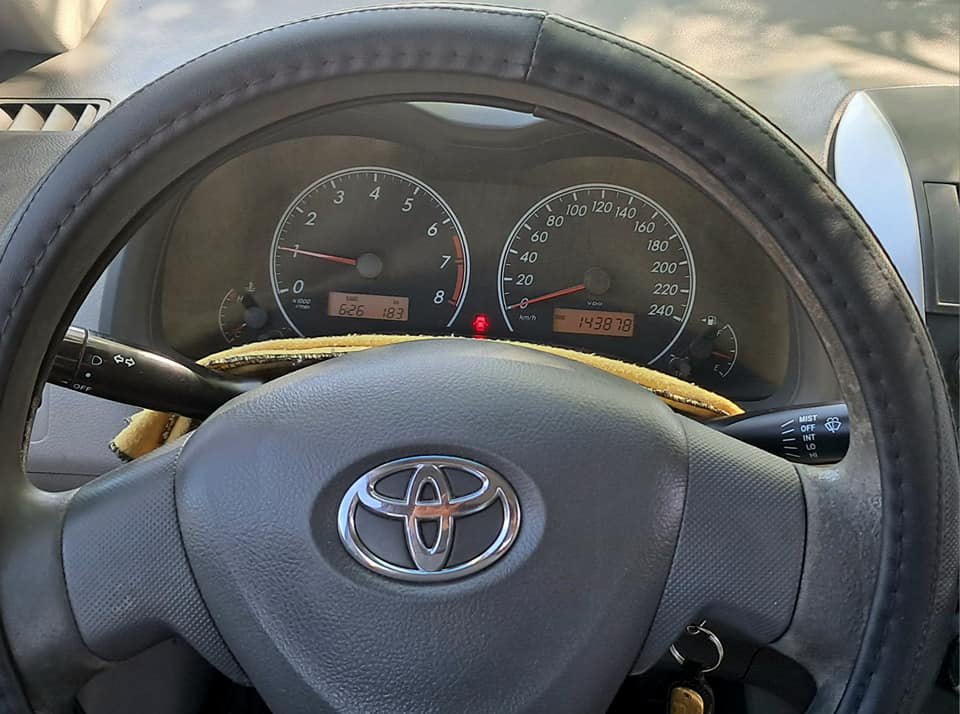 Toyota_Corolla_xli_2008_08