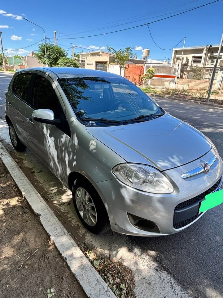 FIAT-PALIO-2019-atractive-001