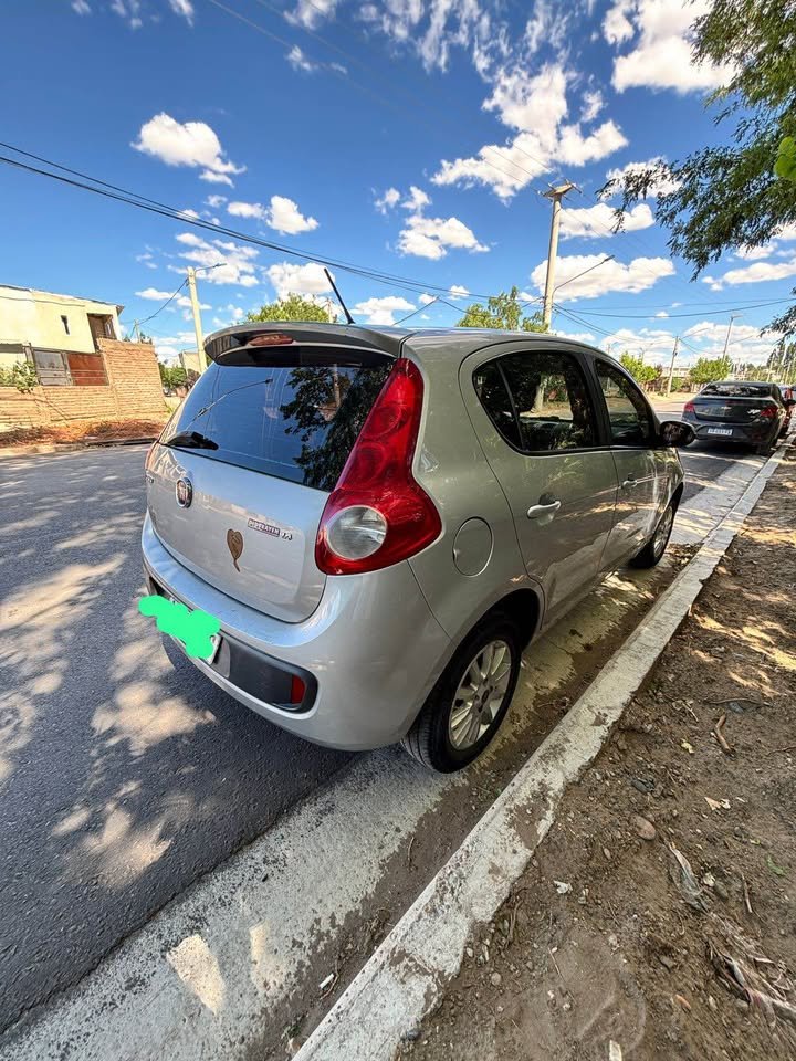 FIAT-PALIO-2019-atractive-005