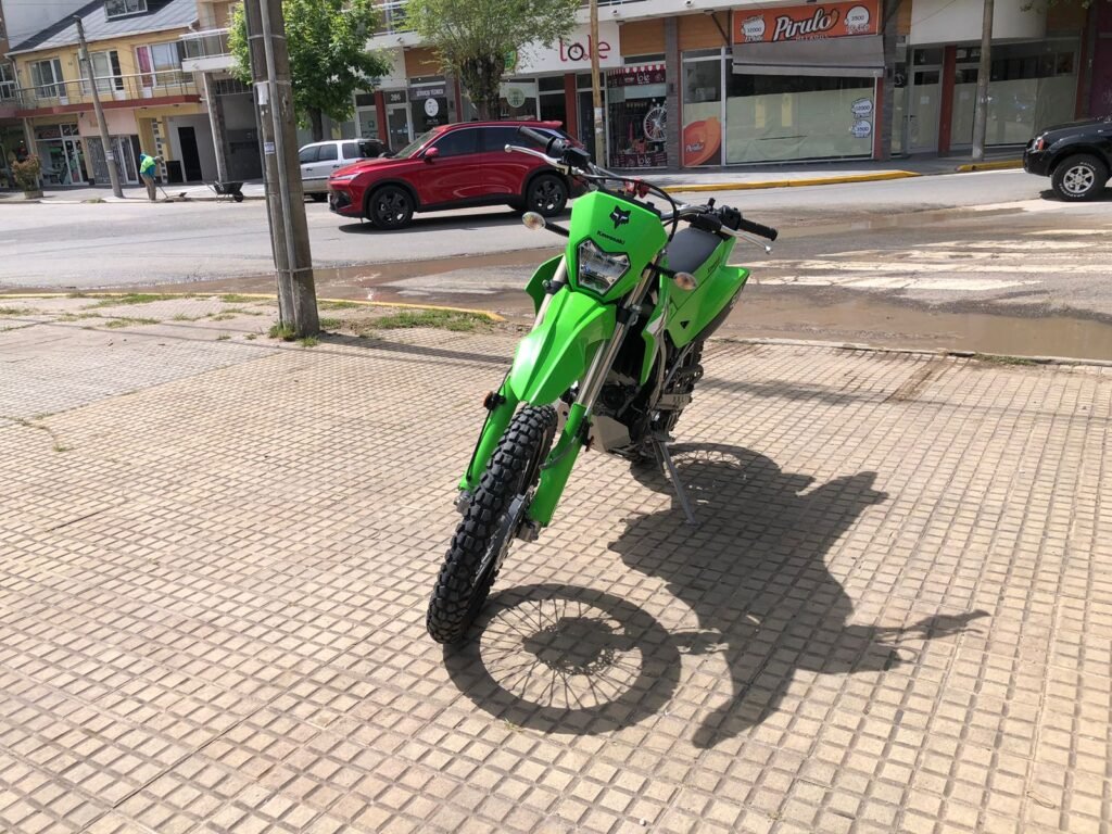 KLX-300L-ano-2025-002