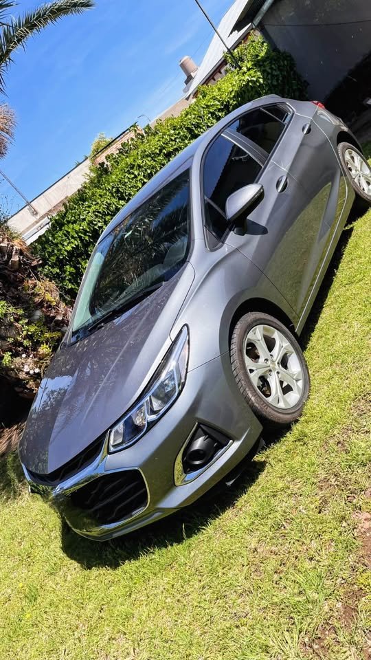 Chevrolet-Cruze-2022-Trenel_002