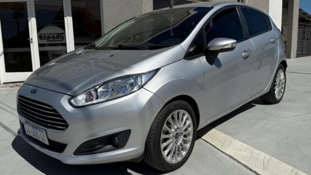 FORD-FIESTA-SE-2016-001