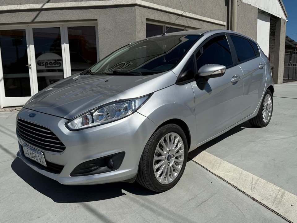 FORD-FIESTA-SE-2016-001