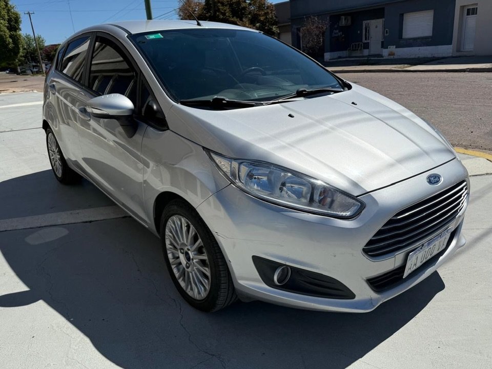 FORD-FIESTA-SE-2016-002