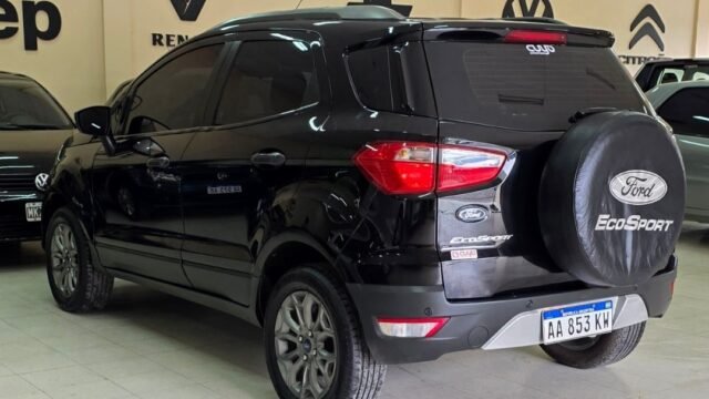 Ford-EcoSport-FreeStyle-2016-003