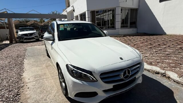 MERCEDES-BENZ-C200-2018-001