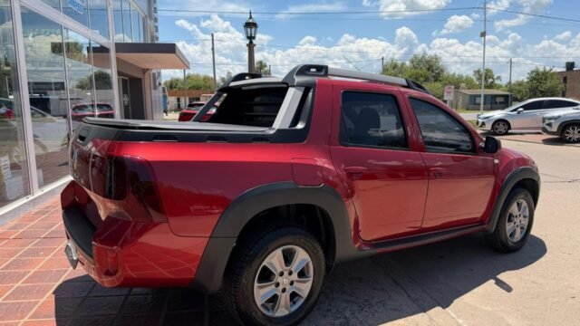 Renault-Duster-Oroch-Outsider-Plus-003