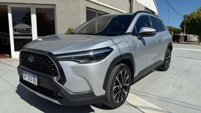 TOYOTA-COROLLA-CROSS-2022-001