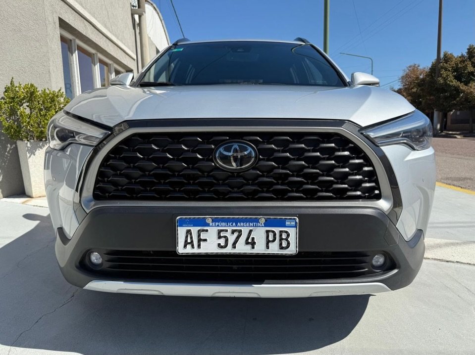 TOYOTA-COROLLA-CROSS-2022-002