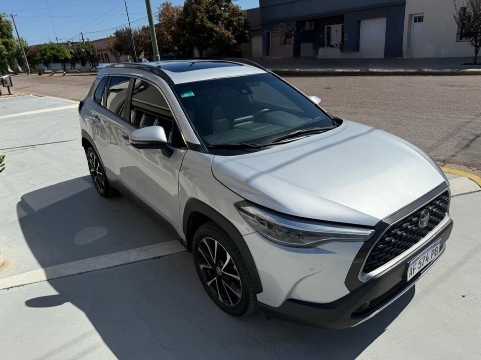 TOYOTA-COROLLA-CROSS-2022-003