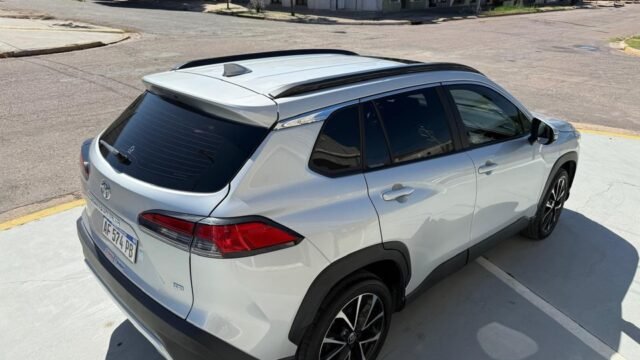 TOYOTA-COROLLA-CROSS-2022-004