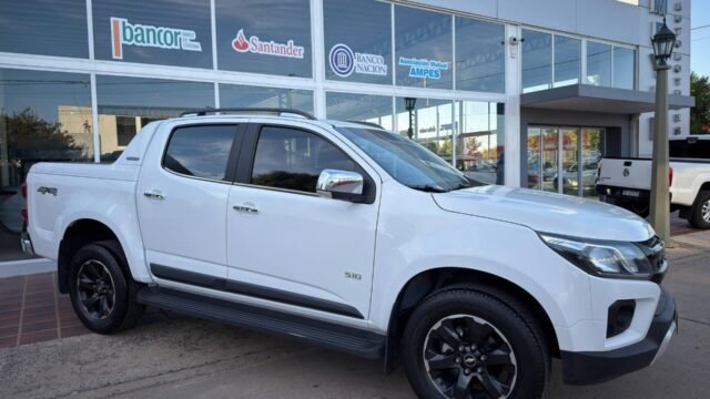 Chevrolet-S10-High-Country-4X4-000