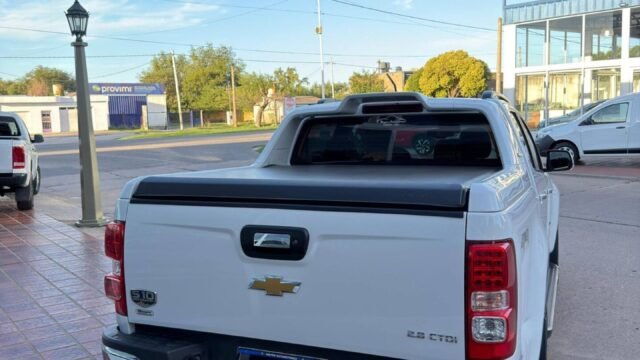 Chevrolet-S10-High-Country-4X4-004