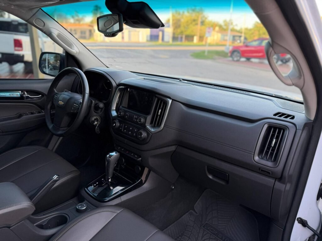 Chevrolet-S10-High-Country-4X4-006