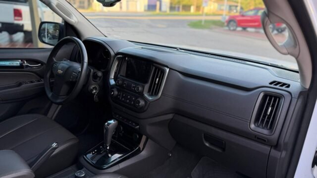 Chevrolet-S10-High-Country-4X4-006