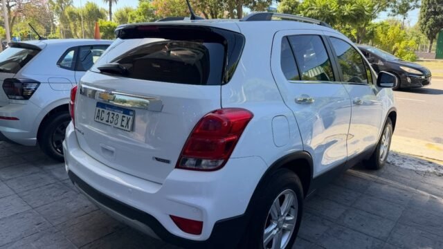 Chevrolet-Tracker-Ltz-2018-005