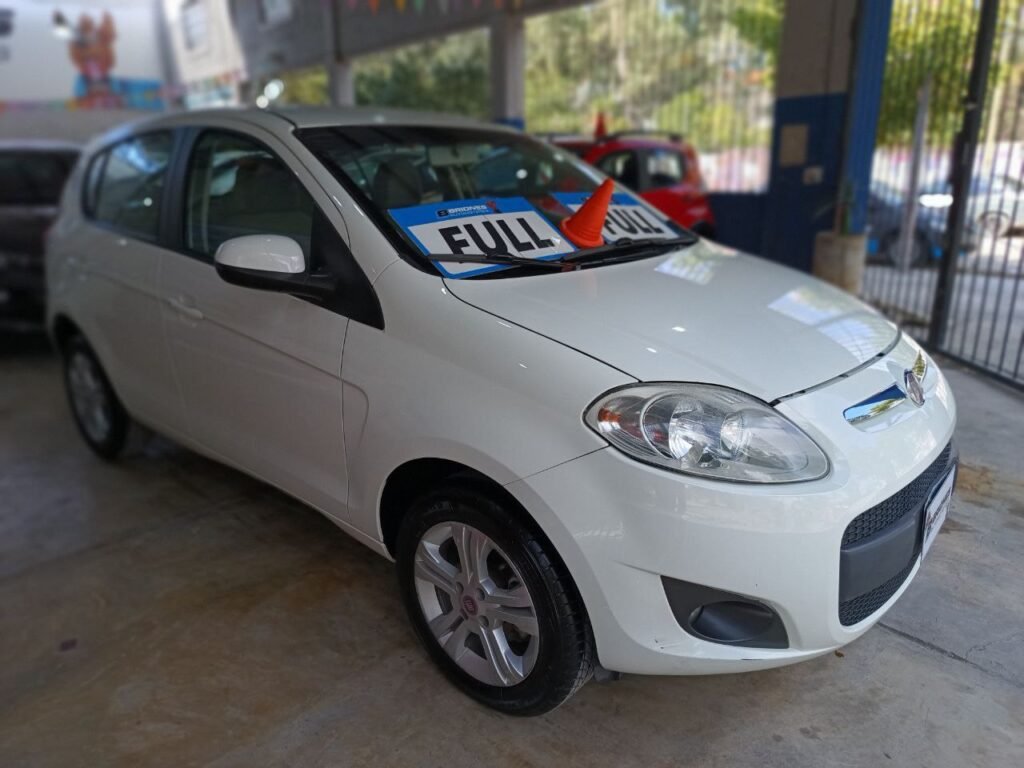 FIAT-PALIO-ESSENCE-5P-002