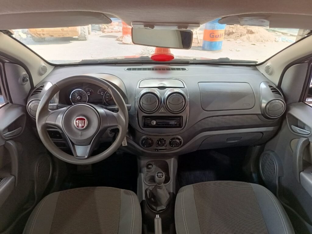 FIAT-PALIO-ESSENCE-5P-008