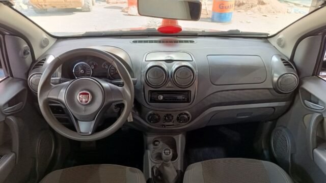 FIAT-PALIO-ESSENCE-5P-008