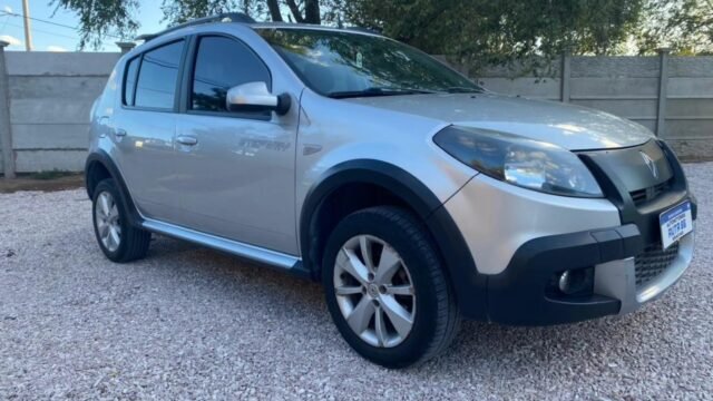 Renault-𝗦𝗮𝗻𝗱𝗲𝗿𝗼-𝗦𝘁𝗲𝗽𝘄𝗮𝘆-001