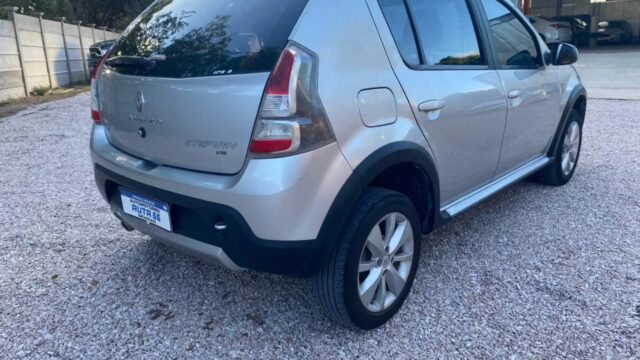 Renault-𝗦𝗮𝗻𝗱𝗲𝗿𝗼-𝗦𝘁𝗲𝗽𝘄𝗮𝘆-005