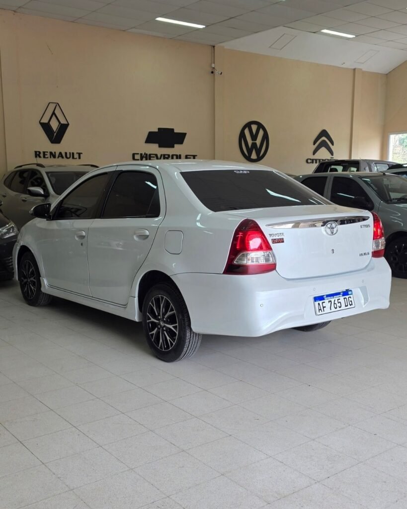 toyota-etios-XLS-Pack-002