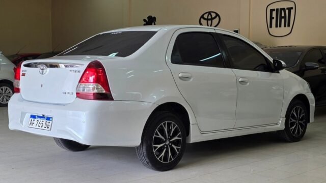 toyota-etios-XLS-Pack-004