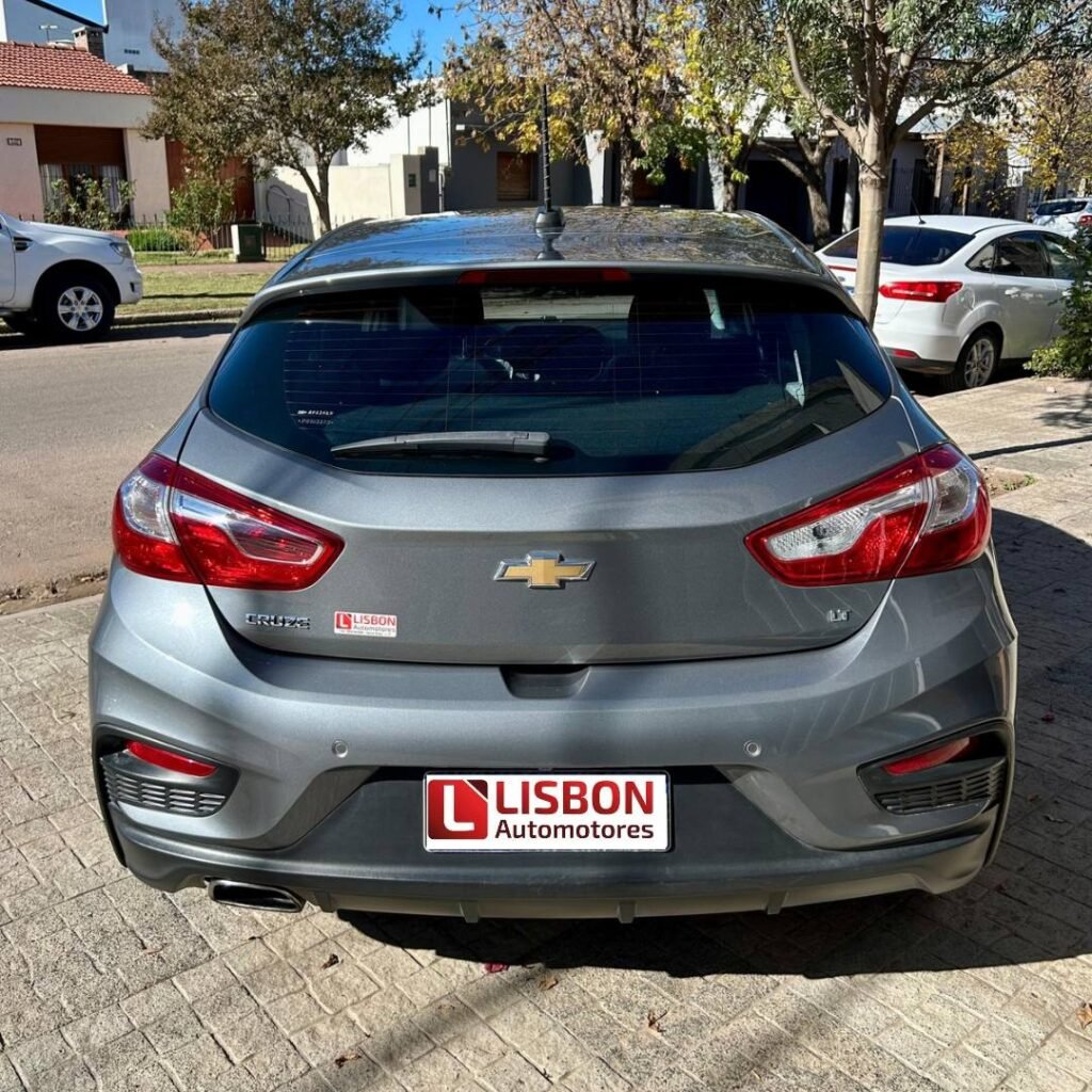 Chevrolet-Cruze-2022-LT_003